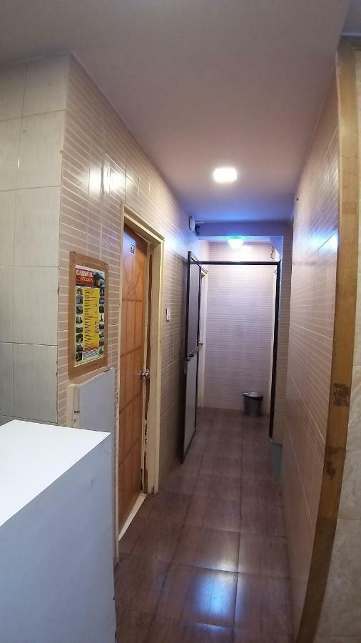 Hotel Saim Palaceムンバイ エクステリア 写真