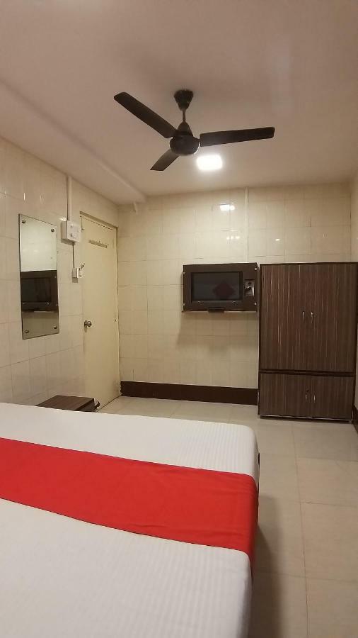 Hotel Saim Palaceムンバイ エクステリア 写真